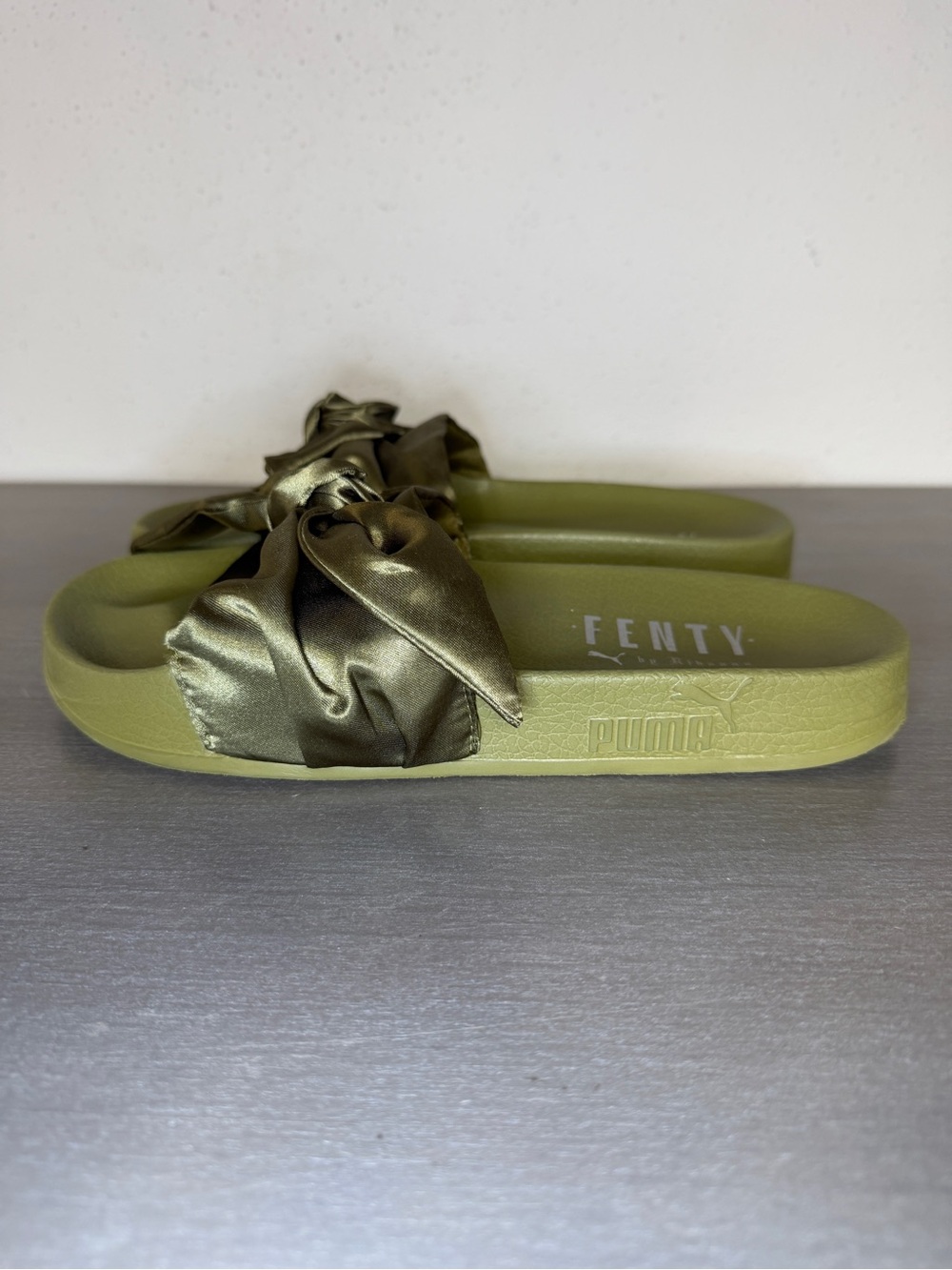 Fenty X Puma Rihanna Satin Bow Slides Flip Flop Sandals Olive Women’s Size 5 - Picture 3 of 9
